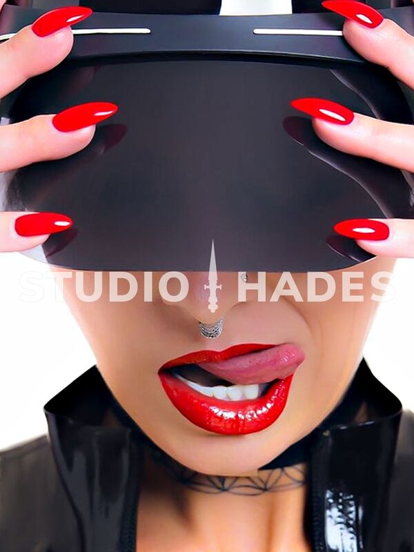 Domina Bizarrlady BDSM Fetisch Herrin Sklavenerziehung Mistress Latex Godess Hades SM-Studio-Hades